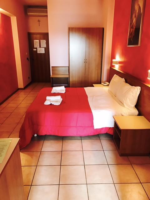 Hotel Pellegrino E Pace 2*