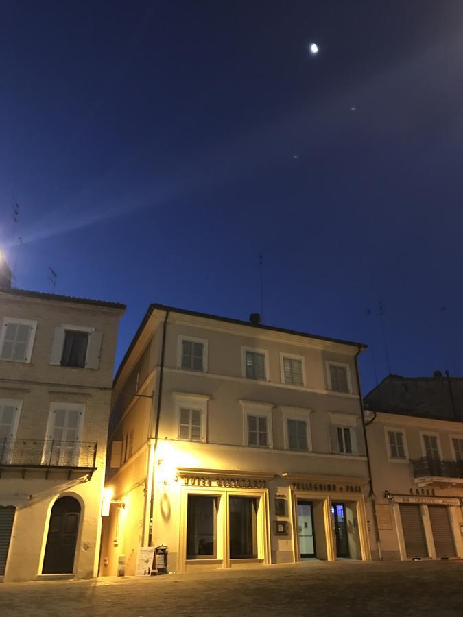 Hotel Pellegrino E Pace Loreto